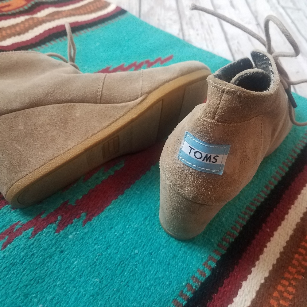 TOMS suede wedge lace-up booties - Picture 3 of 5